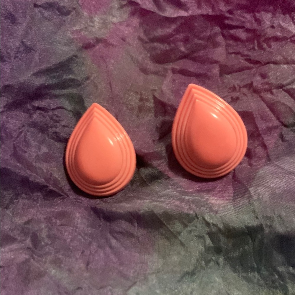 Vintage Pink Teardrop Earrings
